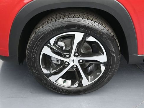 New 2026 Chevrolet Trax RS w/ Driver Confidence Package FWD image 17