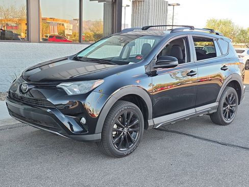 Used 2018 Toyota RAV4 Adventure image 3
