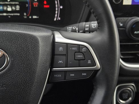 Certified 2024 Toyota Grand Highlander XLE image 21