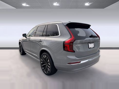 New 2026 Volvo XC90 T8 Plus image 3