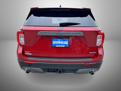 Used 2023 Ford Explorer XLT w/ Equipment Group 202A image 6