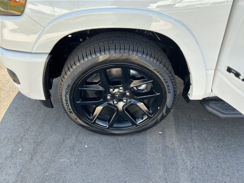 Used 2025 RAM 1500 Laramie w/ Night Edition AWD/4WD image 13