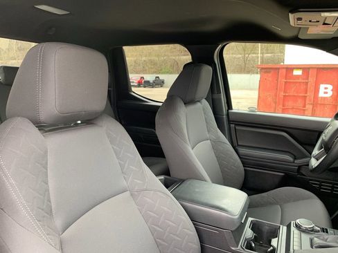 Used 2025 Toyota Tacoma SR w/ SR Upgrade Package image 18