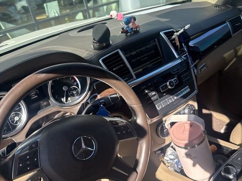 Used 2016 Mercedes-Benz GL 450 GL 450 4MATIC image 8