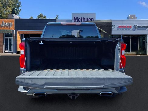 Used 2020 Chevrolet Silverado 1500 Custom w/ Custom Value Package AWD/4WD image 6