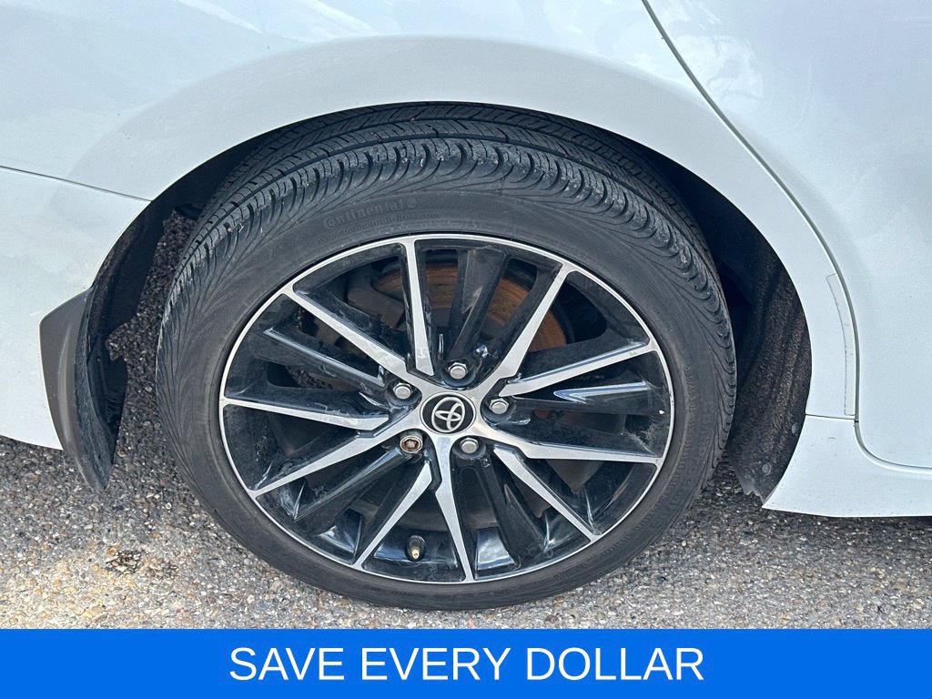 Used 2021 Toyota Camry SE FWD image 4