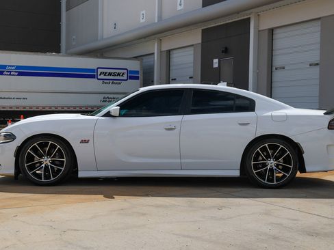 Used 2018 Dodge Charger R/T Scat Pack image 8