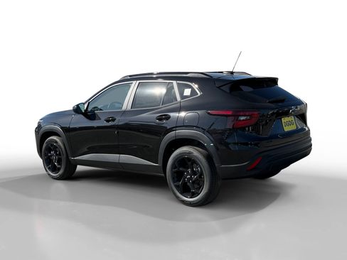 New 2026 Chevrolet Trax LT image 3