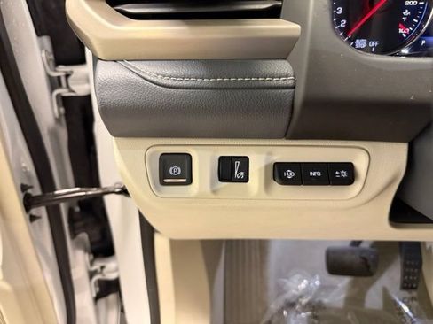Used 2021 GMC Acadia Denali w/ Denali Ultimate Package AWD/4WD image 20