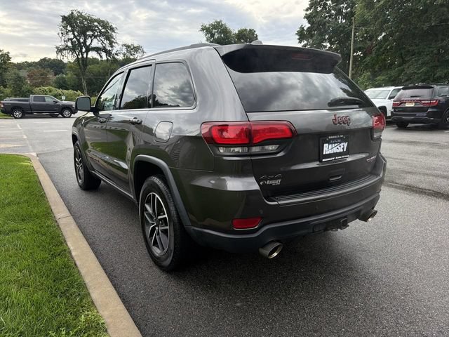 Used 2020 Jeep Grand Cherokee Trailhawk w/ Trailhawk Luxury Group AWD/4WD image 6
