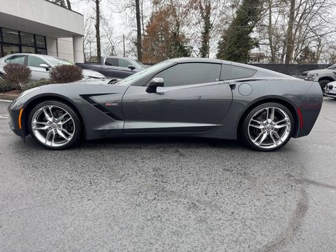 Used 2017 Chevrolet Corvette Stingray Coupe image 2