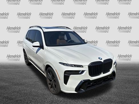 Certified 2025 BMW X7 xDrive40i w/ M Sport Package AWD/4WD image 3