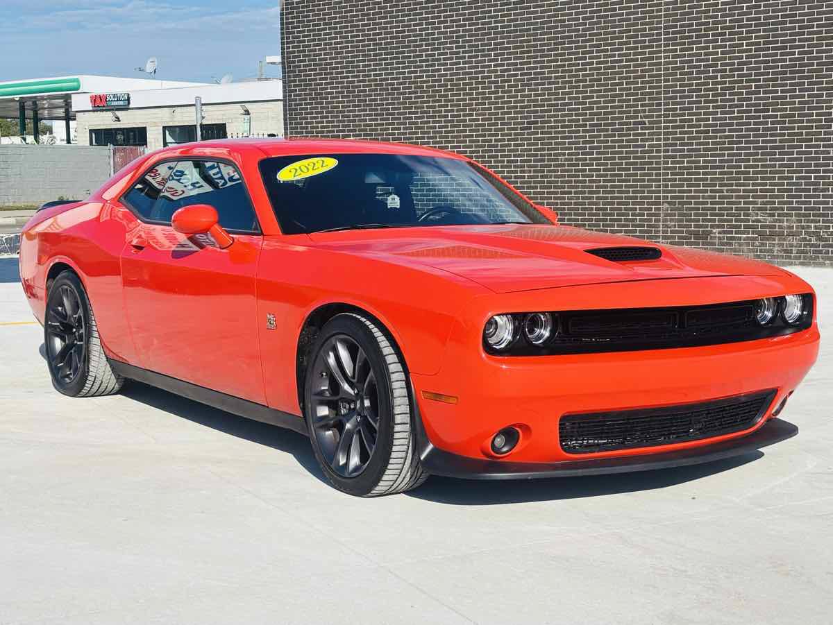 Used 2022 Dodge Challenger R/T Scat Pack RWD image 5