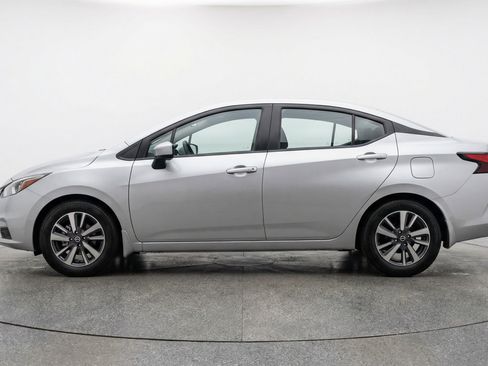 Used 2025 Nissan Versa SV image 5