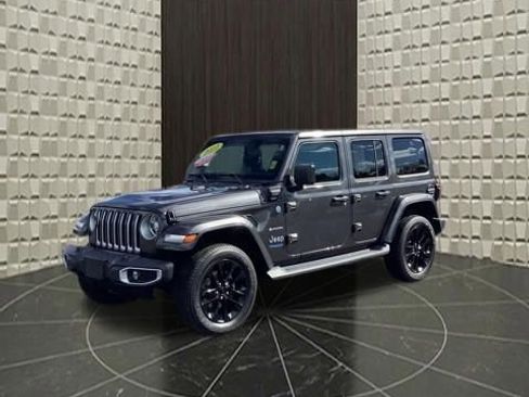 Certified 2021 Jeep Wrangler Unlimited Sahara w/ Cold Weather Group AWD/4WD image 10