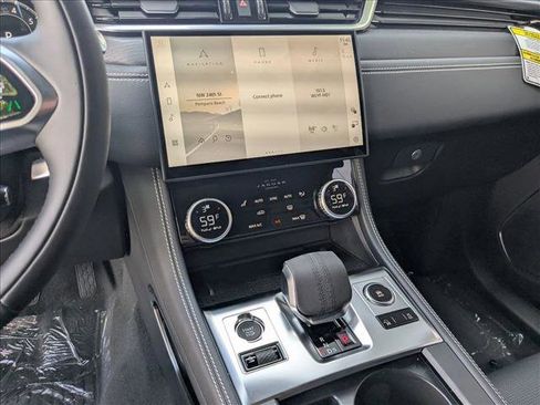 New 2026 Jaguar F-PACE R-Dynamic S image 12