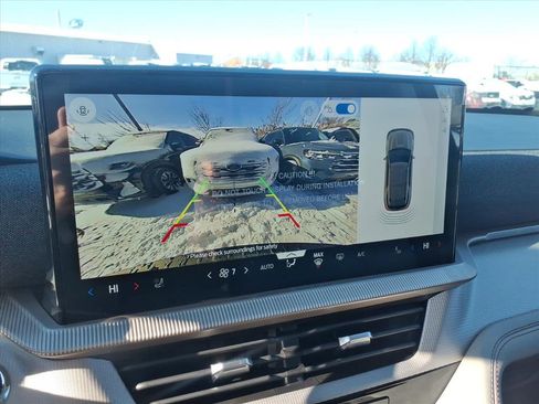 Used 2026 Ford Explorer Active w/ Active Comfort Package image 17