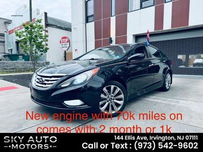 Used 2012 Hyundai Sonata SE w/ Navigation & Sunroof Pkg