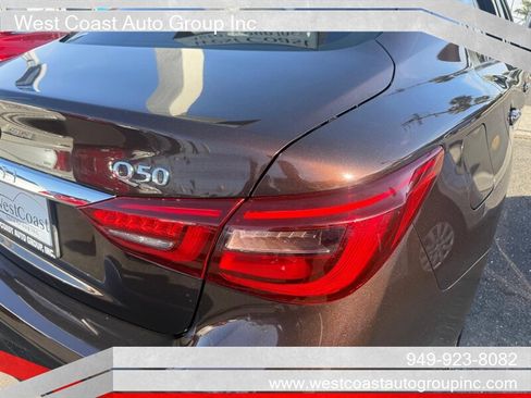 Used 2019 INFINITI Q50 Luxe RWD image 4