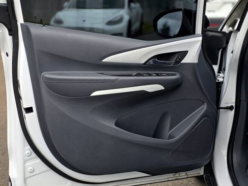 Used 2021 Chevrolet Bolt LT FWD image 34