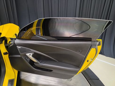 Used 2016 Chevrolet Corvette Stingray Coupe w/ 3LT Preferred Equipment Group RWD image 29