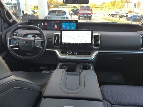 Used 2025 Ford Expedition Tremor AWD/4WD image 22