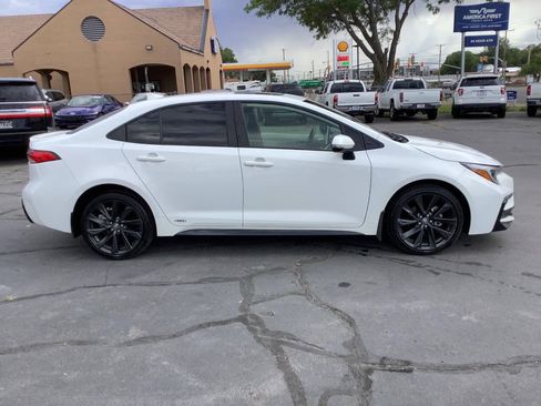 Used 2025 Toyota Corolla SE w/ SE Premium Package AWD/4WD image 10