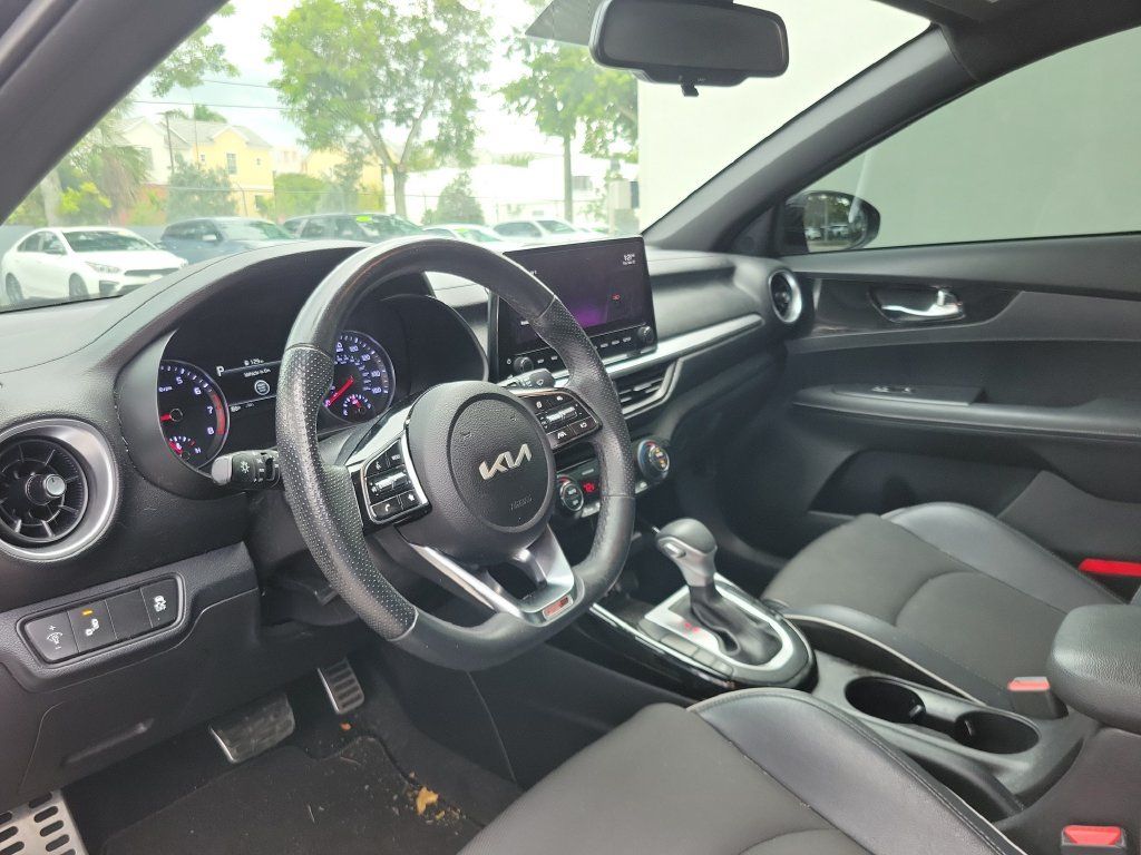 Certified 2022 Kia Forte GT-Line FWD image 13