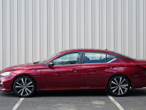 Used 2020 Nissan Altima 2.0 SR FWD image 42
