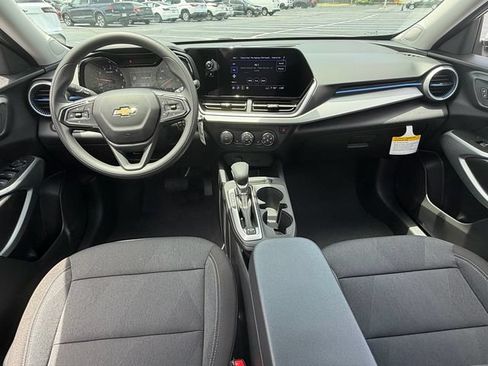 New 2026 Chevrolet Trax LS w/ LS Convenience Package FWD image 8