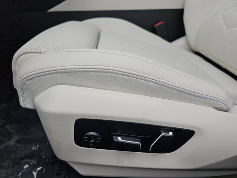 Used 2025 BMW 530i RWD image 29