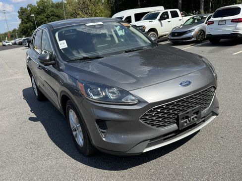 Used 2021 Ford Escape SE FWD image 3