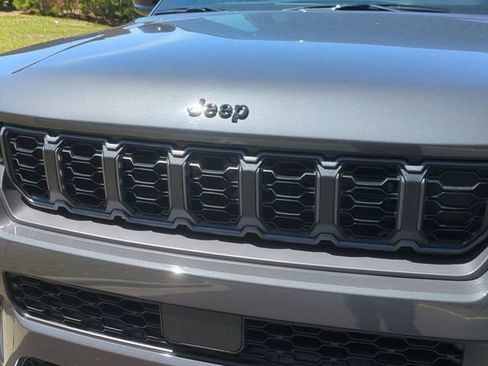 New 2026 Jeep Grand Cherokee L 4WD image 24