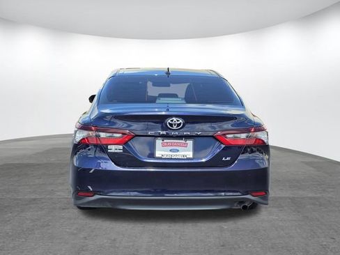 Used 2022 Toyota Camry LE FWD image 5