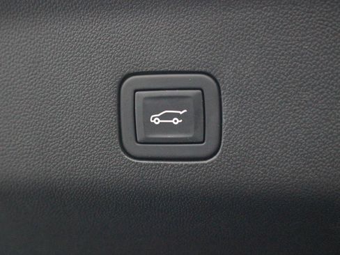 Used 2024 Chevrolet Suburban Premier w/ Max Trailering Package image 11