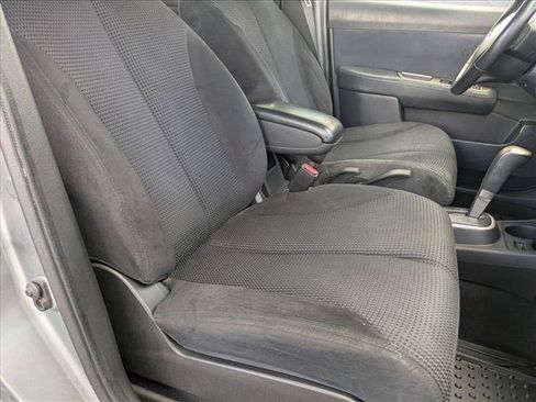 Used 2011 Nissan Versa Hatchback w/ Premium Pkg FWD image 18