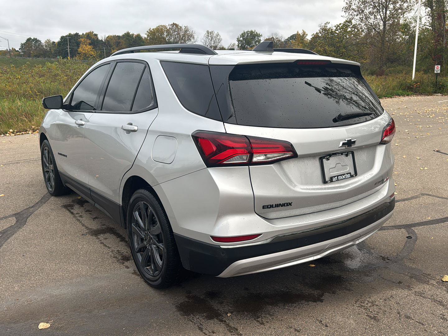 Used 2022 Chevrolet Equinox RS w/ RS Leather Package FWD image 3