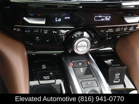 Used 2022 Acura MDX SH-AWD w/ Technology Package image 12
