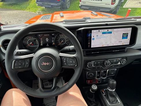 New 2026 Jeep Gladiator Sport AWD/4WD image 10
