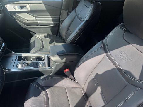 Certified 2020 Ford Explorer ST w/ Premium Technology Package AWD/4WD image 6