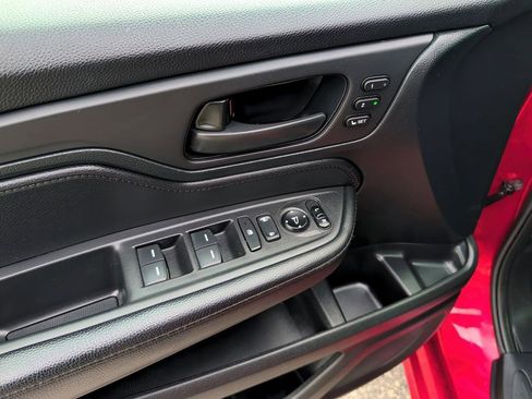 Used 2023 Honda Odyssey Sport image 17