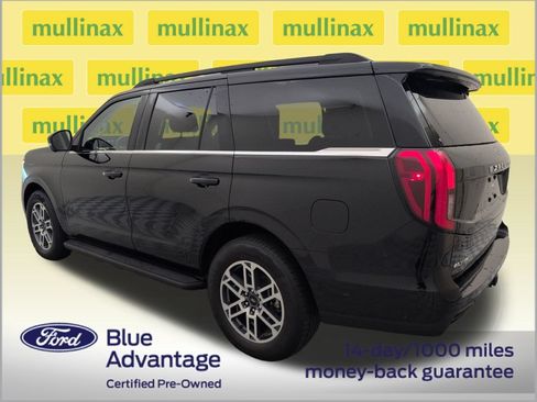 Used 2025 Ford Expedition Active RWD image 9
