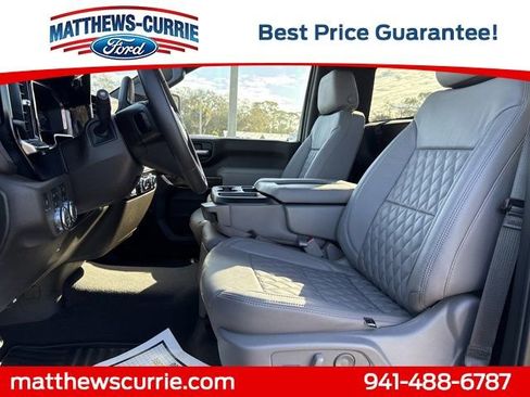 Used 2024 GMC Sierra 3500 SLE w/ SLE Convenience Package image 9