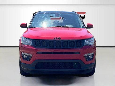 Used 2021 Jeep Compass Latitude image 2