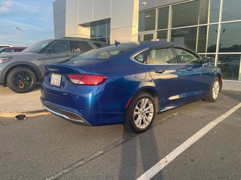 Used 2016 Chrysler 200 Limited image 4
