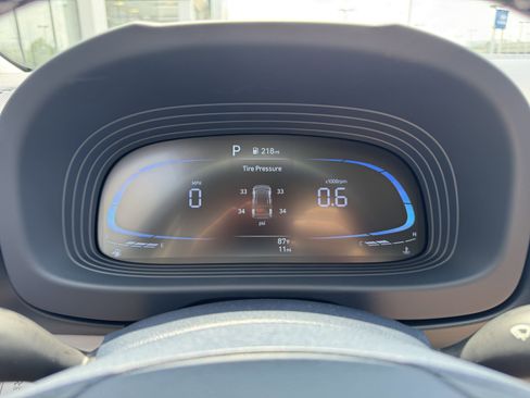 New 2025 Hyundai Venue Limited image 35