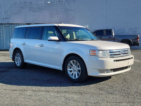 Used 2011 Ford Flex SEL w/ Rapid Spec Order Code image 3