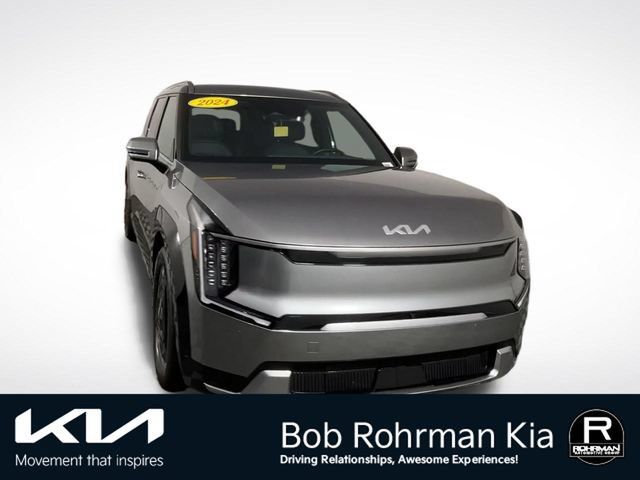 Used 2024 Kia EV9 Land AWD/4WD image 3