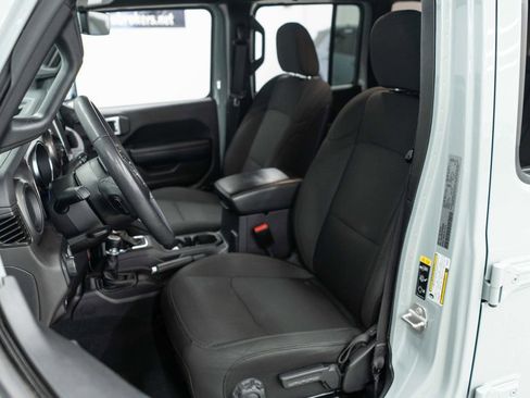 Used 2023 Jeep Wrangler Unlimited w/ 8.4" Radio Group image 9