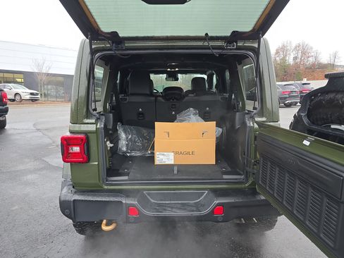 Used 2023 Jeep Wrangler Unlimited Rubicon 392 image 5